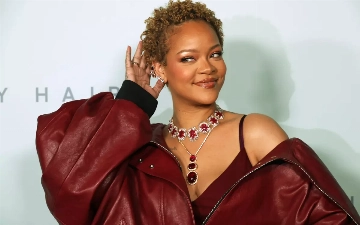 Rihanna поделилась откровенными снимками в нижнем белье — фото